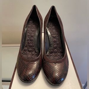 COPY - Coach brown snake skin texture/suede heel pumps size 7